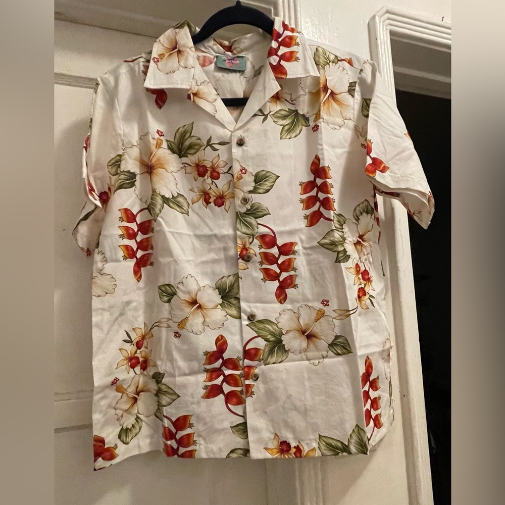 Boys authentic Hawaiian button down size XL